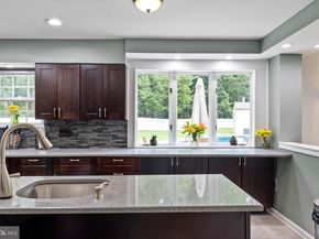 325 Toll Drive, Southampton PA 18966