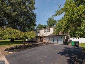 325 Toll Drive, Southampton PA 18966
