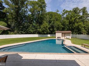 325 Toll Drive, Southampton PA 18966