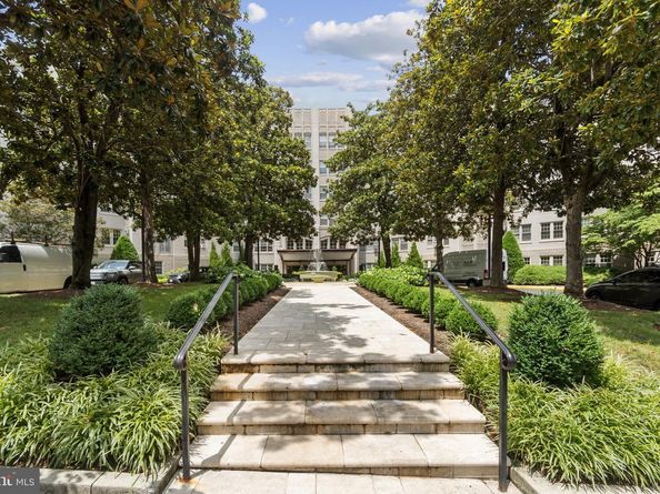 2737 Devonshire Place NW 503, Washington DC 20008
