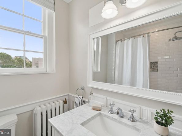 2737 Devonshire Place NW 503, Washington DC 20008