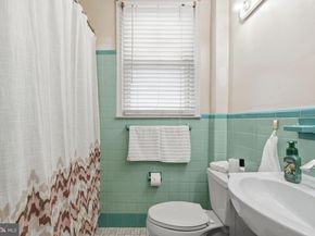 2755 Rhawn Street, Philadelphia PA 19152