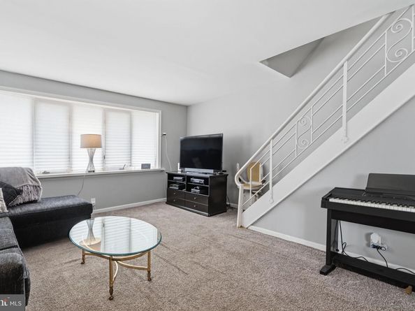 2755 Rhawn Street, Philadelphia PA 19152
