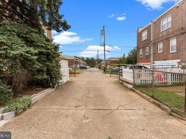 2755 Rhawn Street, Philadelphia PA 19152