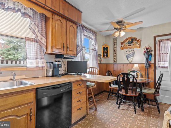 2755 Rhawn Street, Philadelphia PA 19152