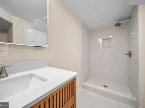 1404 N Powhatan Street, Arlington VA 22205