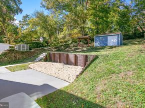 1404 N Powhatan Street, Arlington VA 22205