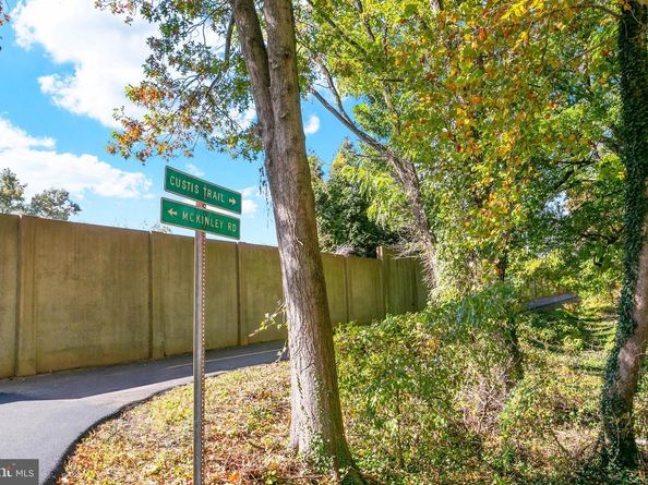 1404 N Powhatan Street, Arlington VA 22205