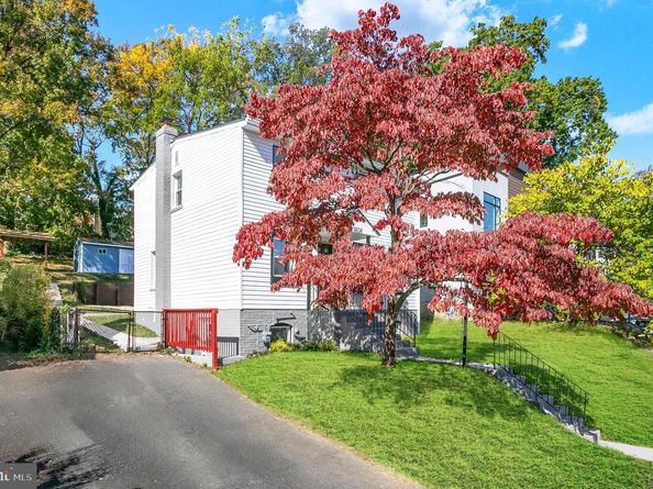 1404 N Powhatan Street, Arlington VA 22205