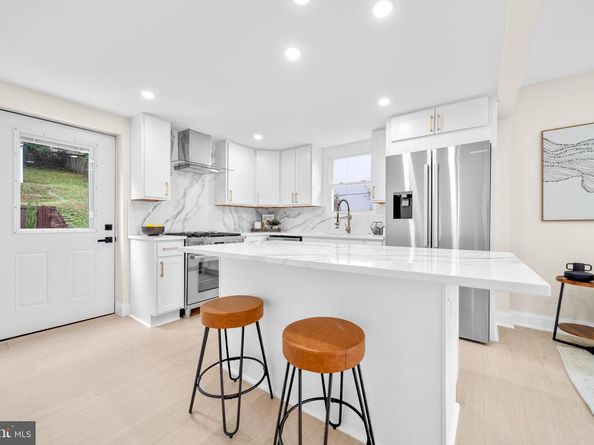 1404 N Powhatan Street, Arlington VA 22205