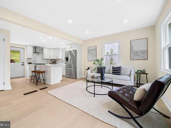 1404 N Powhatan Street, Arlington VA 22205