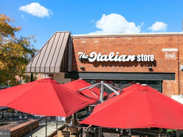 1404 N Powhatan Street, Arlington VA 22205