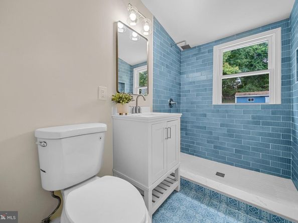 1404 N Powhatan Street, Arlington VA 22205