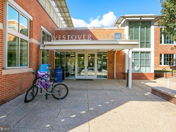 1404 N Powhatan Street, Arlington VA 22205