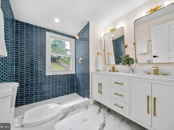 1404 N Powhatan Street, Arlington VA 22205