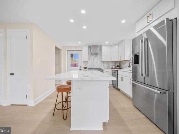 1404 N Powhatan Street, Arlington VA 22205