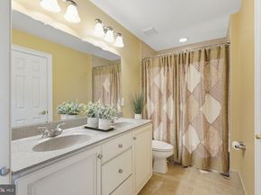 95 Rittenhouse Circle, Newtown PA 18940