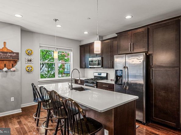1305 S 2nd Street, Philadelphia PA 19147