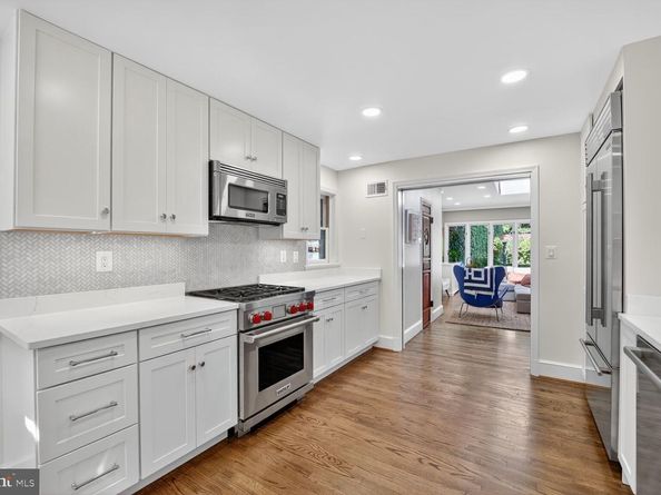 3327 O Street NW, Washington DC 20007