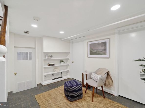 3327 O Street NW, Washington DC 20007