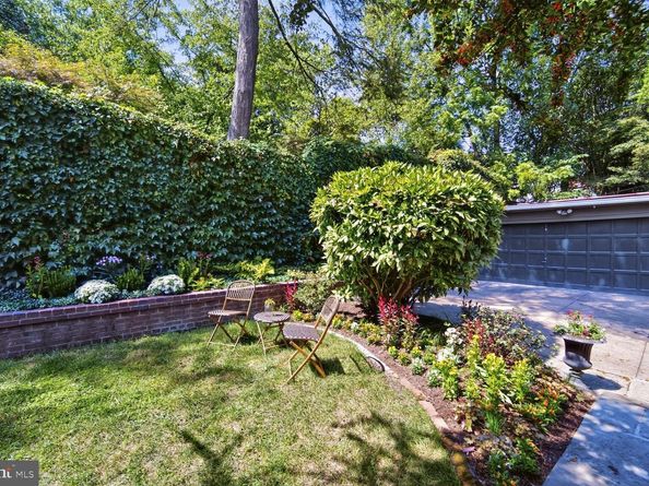 3327 O Street NW, Washington DC 20007