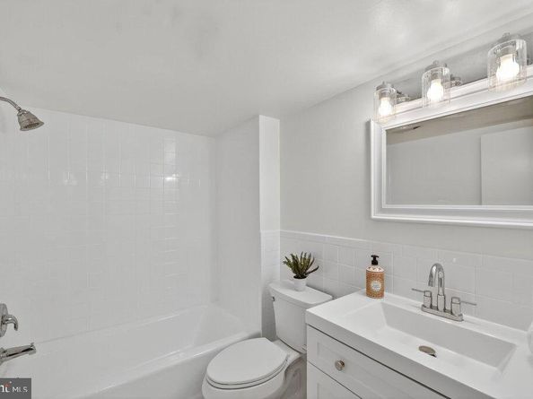 3327 O Street NW, Washington DC 20007