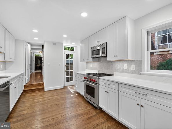 3327 O Street NW, Washington DC 20007
