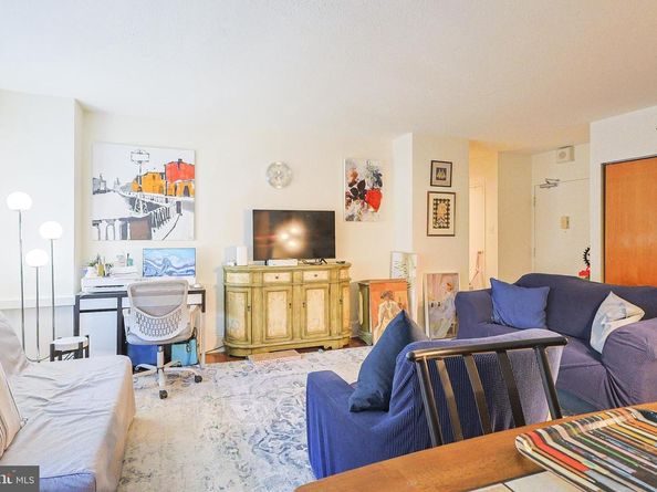 118 S 21st Street 218, Philadelphia PA 19103