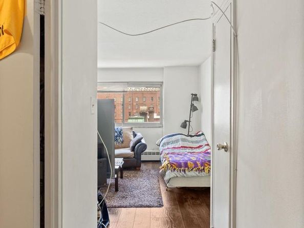 2101 Chestnut Street 705, Philadelphia PA 19103