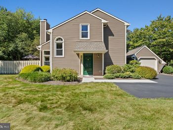 1569 Applewood Circle