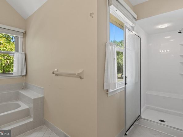 1569 Applewood Circle, Yardley PA 19067