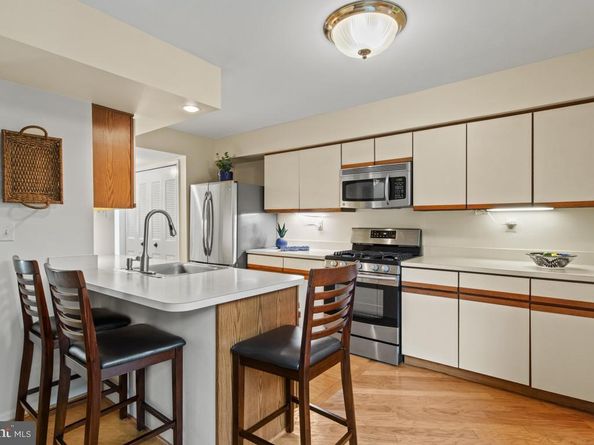 1569 Applewood Circle, Yardley PA 19067
