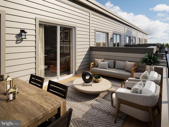 1805 S Fern Street, Arlington VA 22202