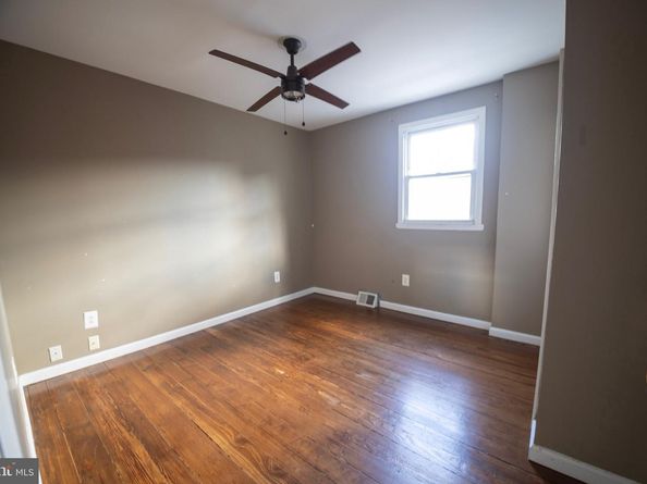 824 S 12TH Street 2, Philadelphia PA 19147
