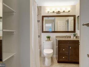 6086 9TH Road N, Arlington VA 22205