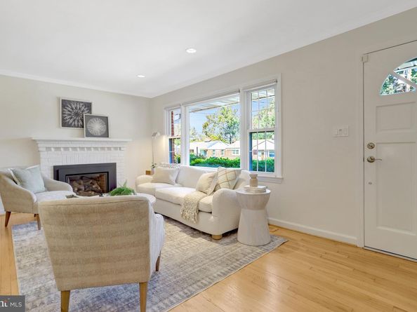 6086 9TH Road N, Arlington VA 22205