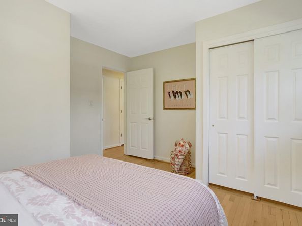 6086 9TH Road N, Arlington VA 22205