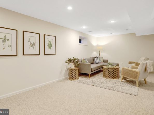 6086 9TH Road N, Arlington VA 22205