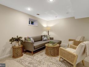 6086 9TH Road N, Arlington VA 22205