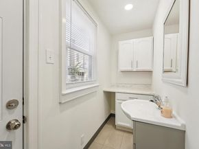 3853 17TH Street, Philadelphia PA 19140