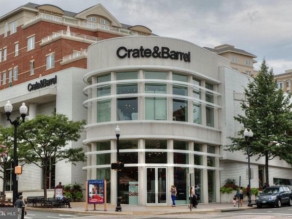 1021 N Garfield Street 611, Arlington VA 22201