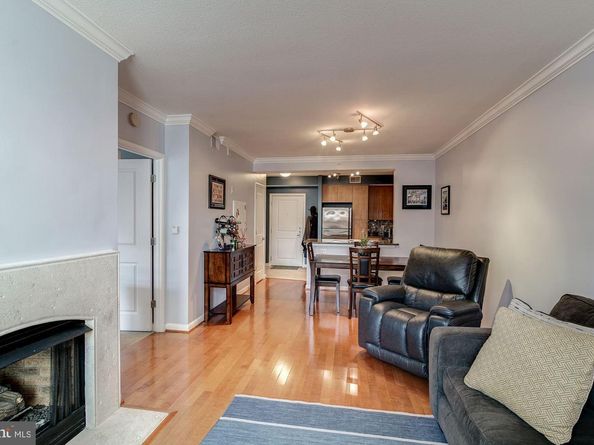 1021 N Garfield Street 611, Arlington VA 22201
