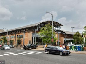 1021 N Garfield Street 611, Arlington VA 22201