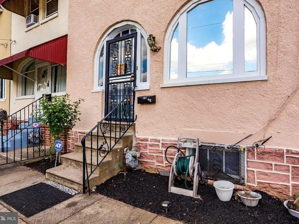 92 Springton Road, Upper Darby PA 19082