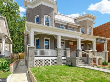 2817 12TH Street NE