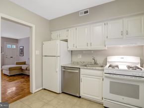 1500 S Barton Street 595, Arlington VA 22204