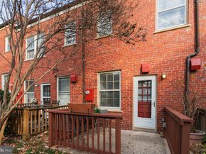 1500 S Barton Street 595, Arlington VA 22204