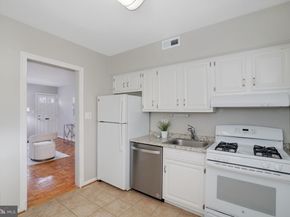 1500 S Barton Street 595, Arlington VA 22204