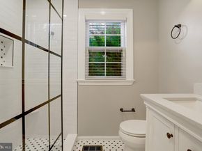 1500 S Barton Street 595, Arlington VA 22204