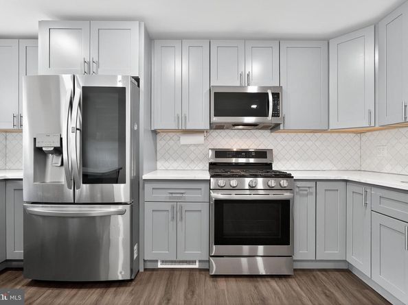 335 Hermitage Street B, Philadelphia PA 19128